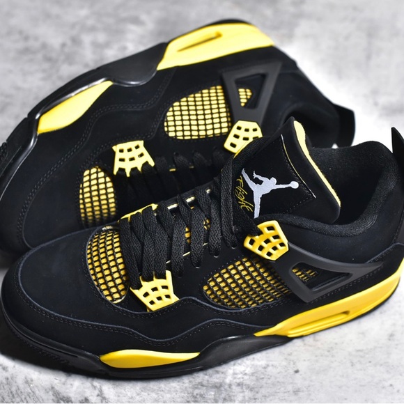Nike Air Jordan 4 Retro GS Thunder Black and Yellow Shoes - Picture 1 of 9